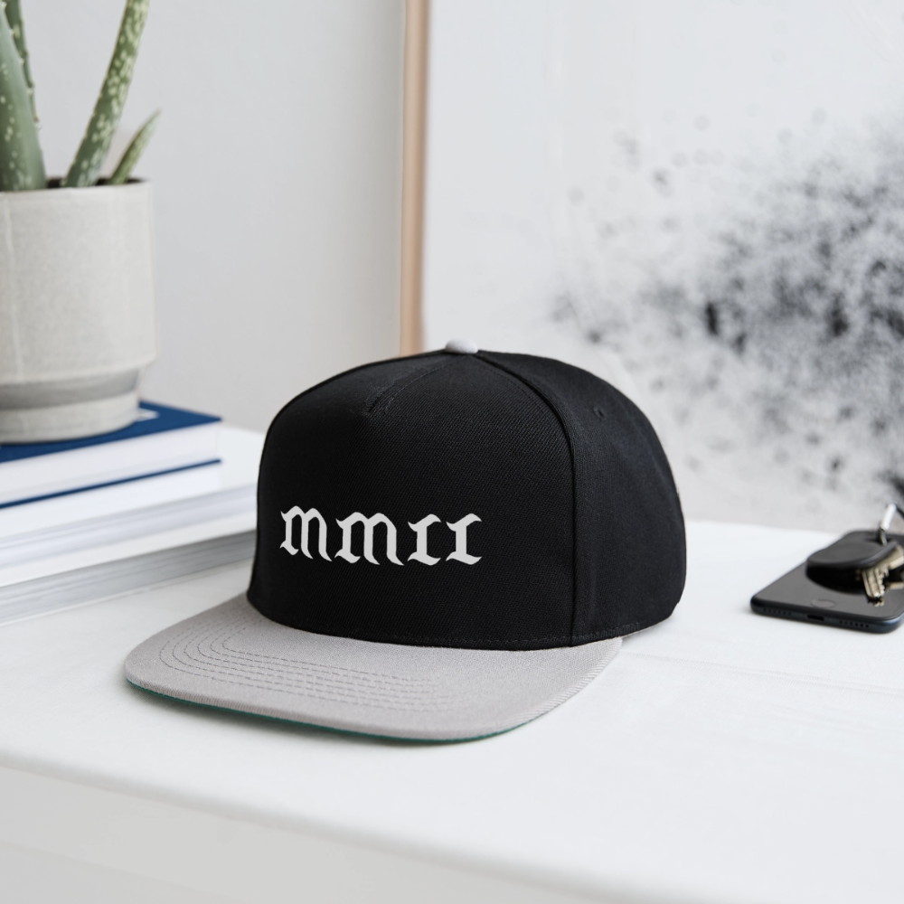 Snapback Cap MMII - Schwarz/Grau